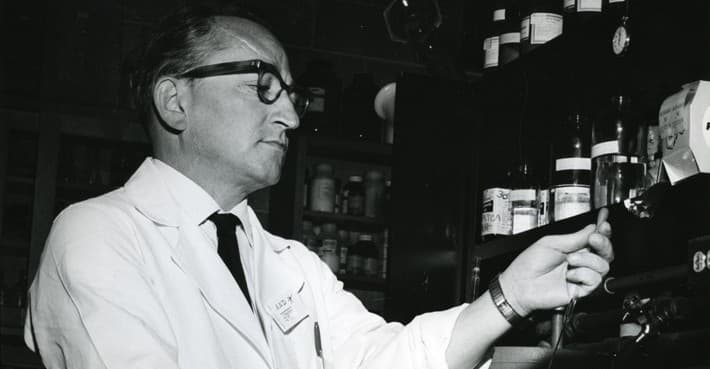 1965年02月12日 DNA與RNA分子的雜交實驗結果首次發表於 Journal of Molecular Biology期刊