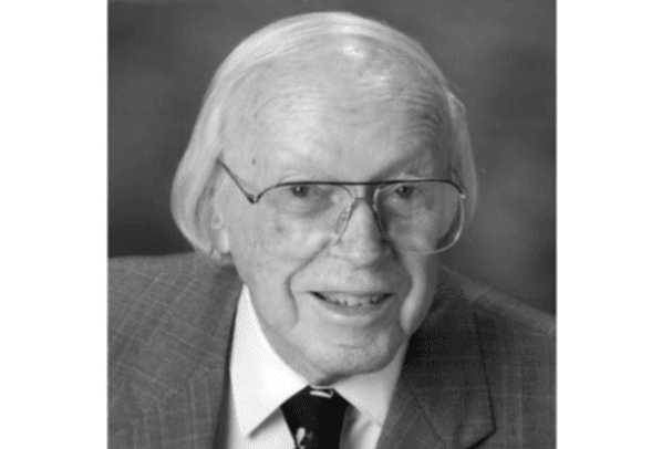 1915年08月06日 美國微生物遺傳學家 Norman Giles 誕生