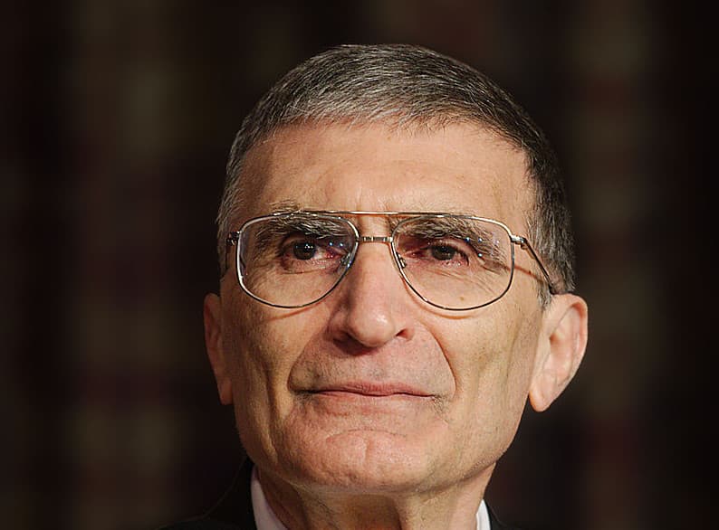 1946年09月08日 土耳其裔美國籍生化學家 Aziz Sancar 誕生