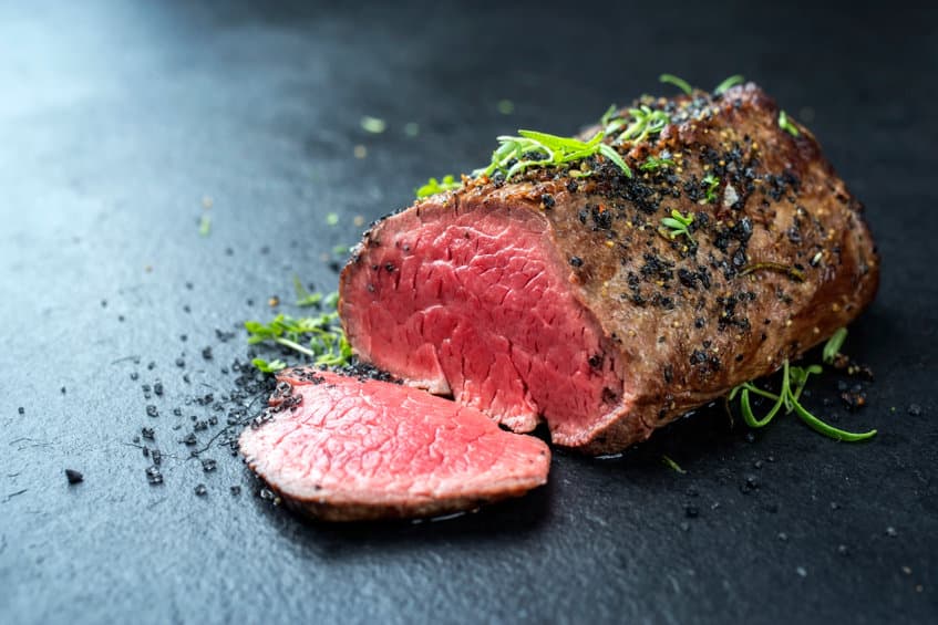 攝取紅肉「傷心」？ 腸道菌代謝副產物，增加心血管疾病風險