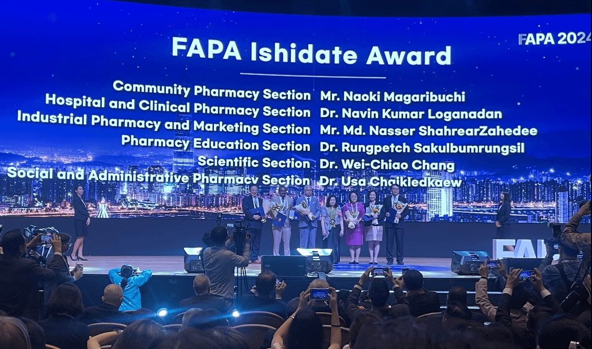 韓國首爾舉辦第六十屆亞洲藥學會（FAPA），台灣兩位藥師獲獎