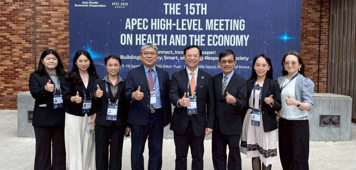 衛生福利部部長石崇良(右四)率團赴韓國參與亞太經濟合作(APEC)第 15 屆衛生與經濟高階會議。(來源:衛生福利部)